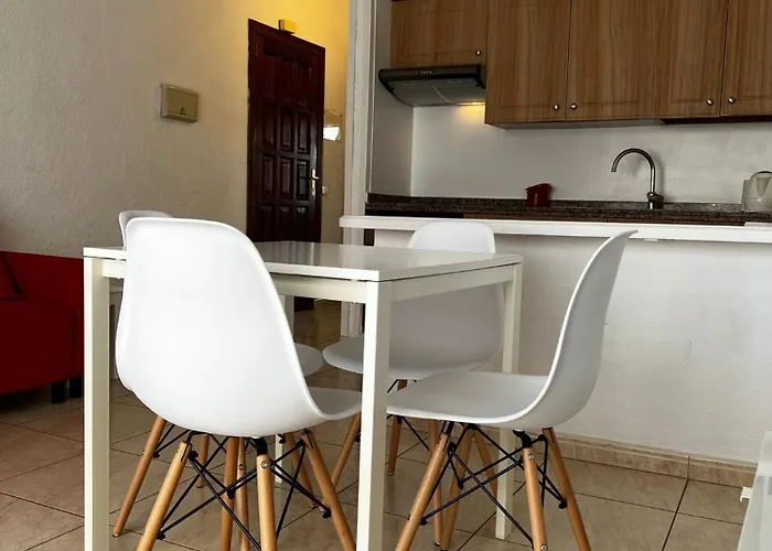 アパート Floritas 20-3 *